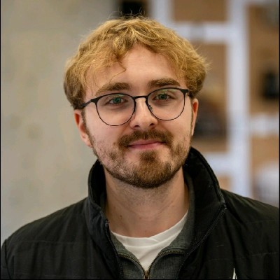 Photo of Andrew Nash